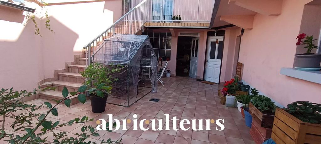 Achat maison à vendre 4 chambres 149 m² - Saint-Loup-sur-Semouse