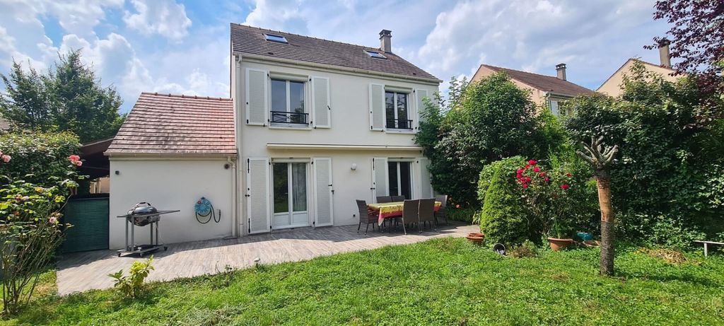 Achat maison à vendre 3 chambres 109 m² - Savigny-le-Temple