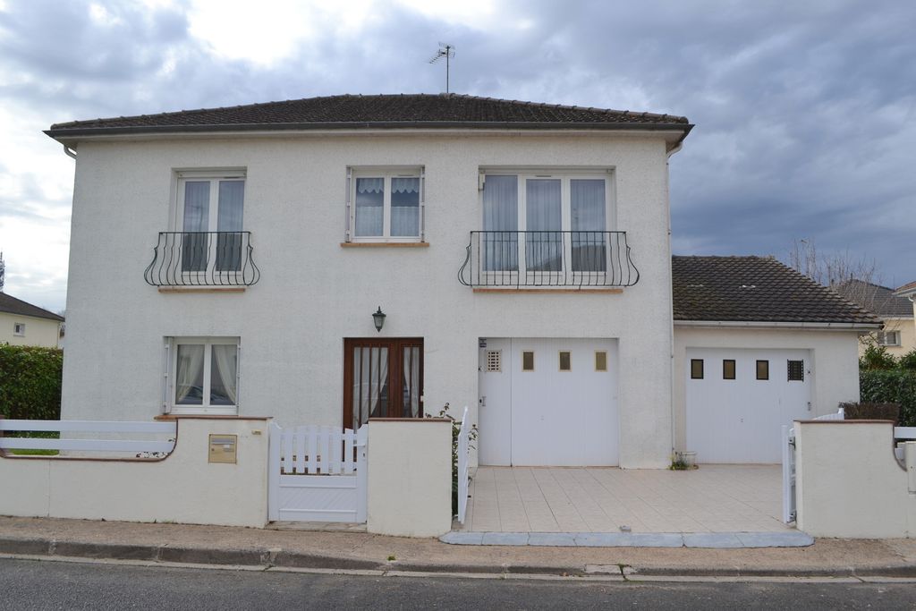 Achat maison à vendre 4 chambres 128 m² - Châtellerault