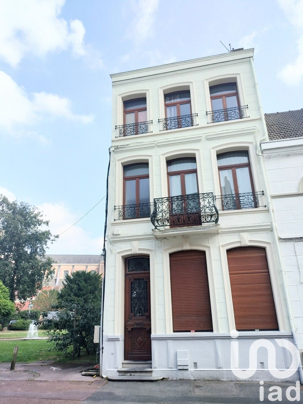 Achat maison à vendre 4 chambres 163 m² - Saint-Amand-les-Eaux