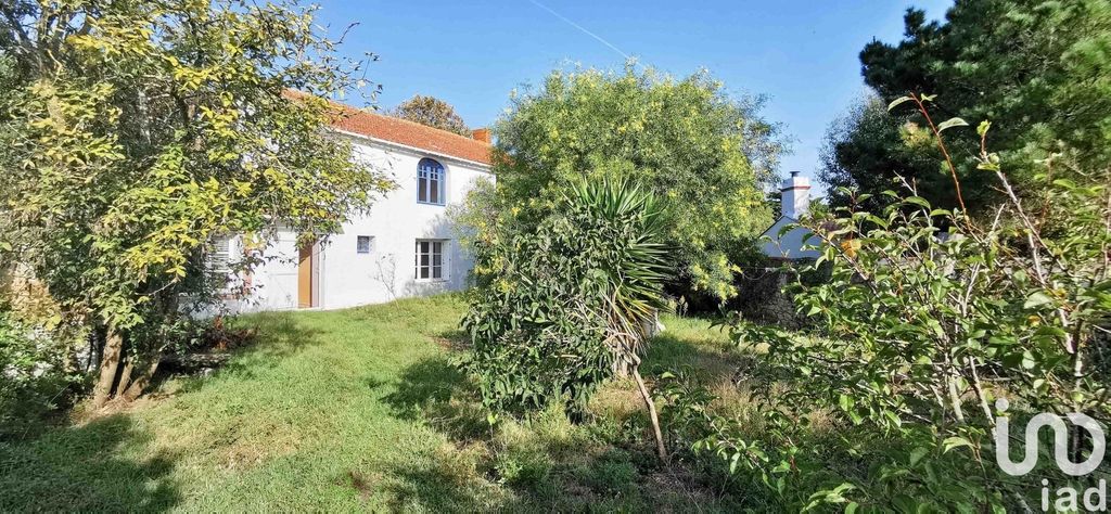 Achat maison à vendre 5 chambres 201 m² - La Guérinière