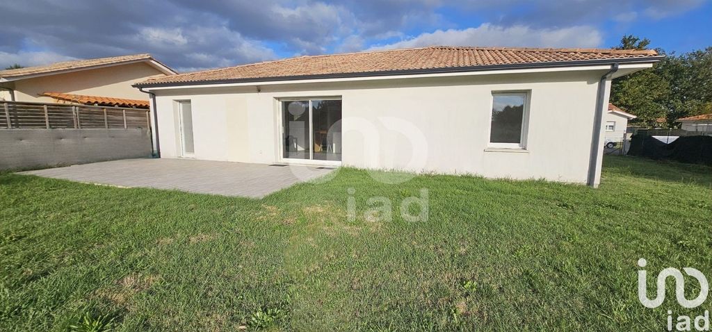 Achat maison à vendre 4 chambres 109 m² - Sainte-Eulalie-en-Born