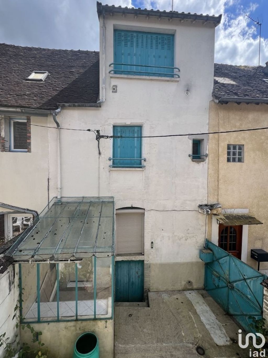 Achat maison à vendre 2 chambres 75 m² - Saint-Julien-du-Sault