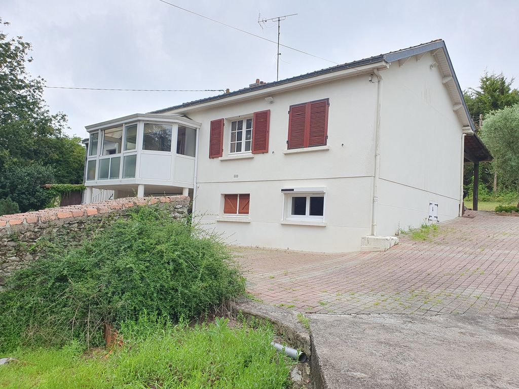 Achat maison à vendre 5 chambres 240 m² - Orée-d'Anjou