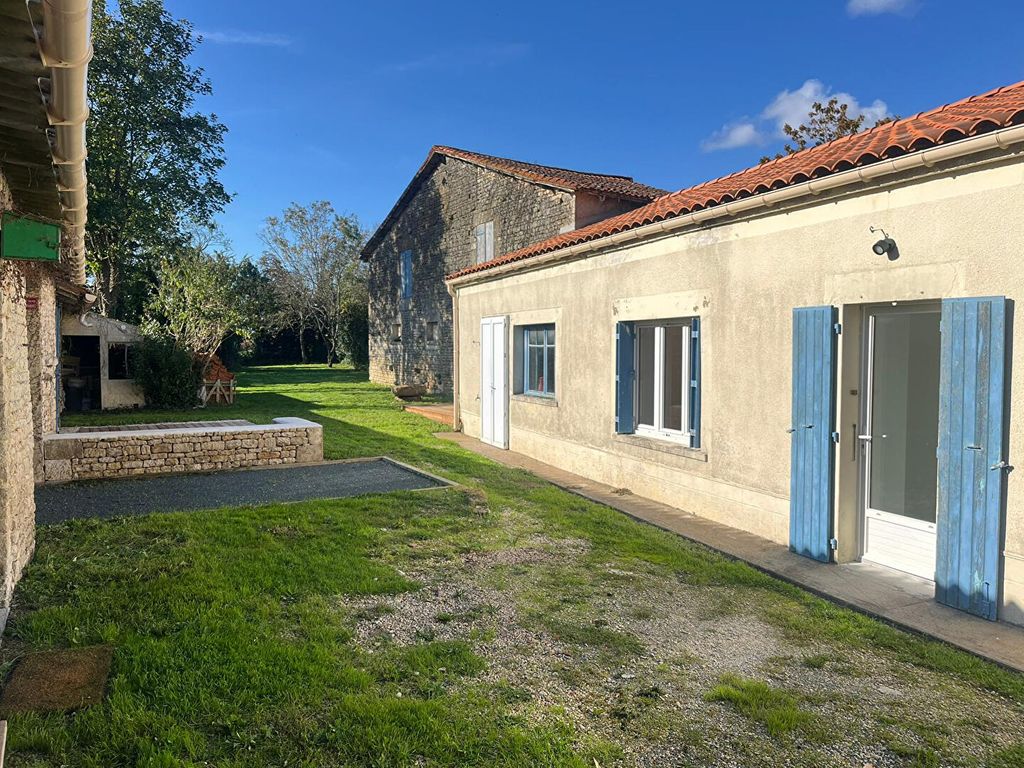 Achat maison à vendre 5 chambres 170 m² - Doix-les-Fontaines