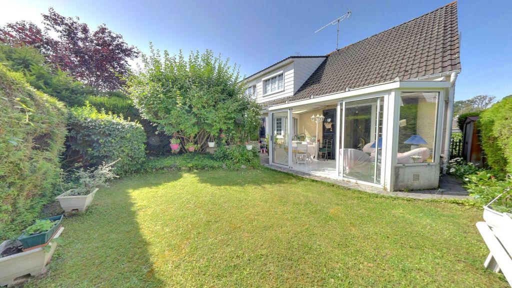 Achat maison à vendre 3 chambres 115 m² - Roissy-en-Brie