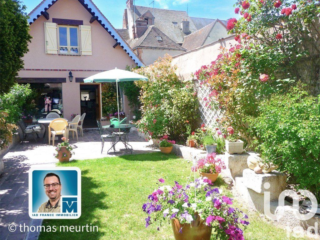 Achat maison à vendre 3 chambres 170 m² - Châteauneuf-en-Thymerais