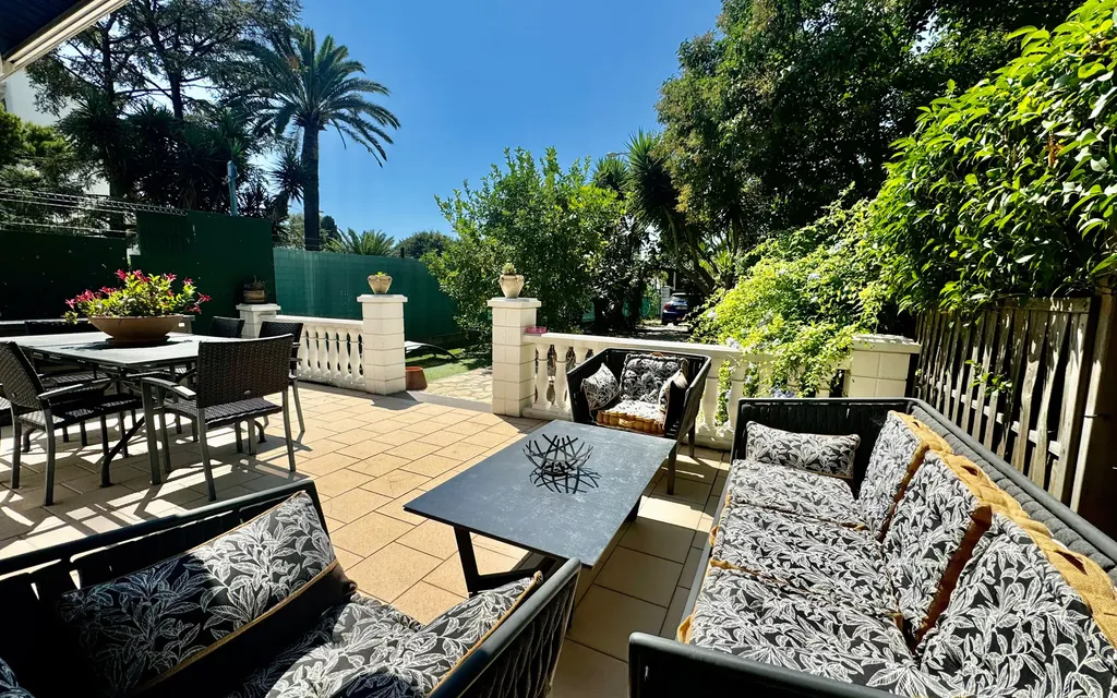 Achat appartement à vendre 2 pièces 60 m² - Cagnes-sur-Mer