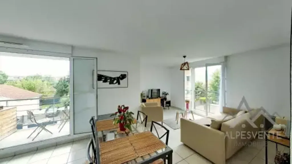 Achat appartement à vendre 3 pièces 64 m² - Ville-la-Grand