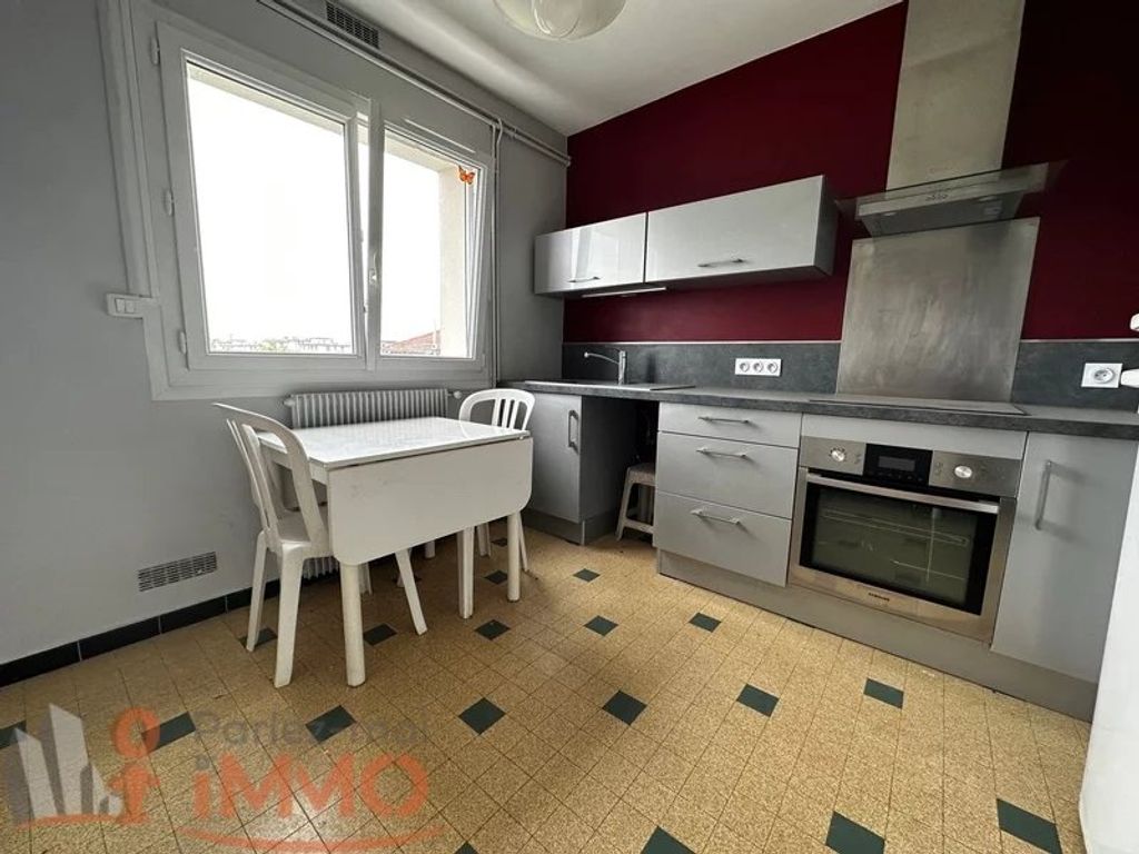 Achat appartement à vendre 4 pièces 79 m² - Saint-Priest