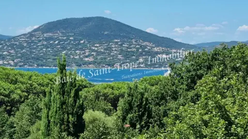 Achat maison à vendre 4 chambres 300 m² - Saint-Tropez