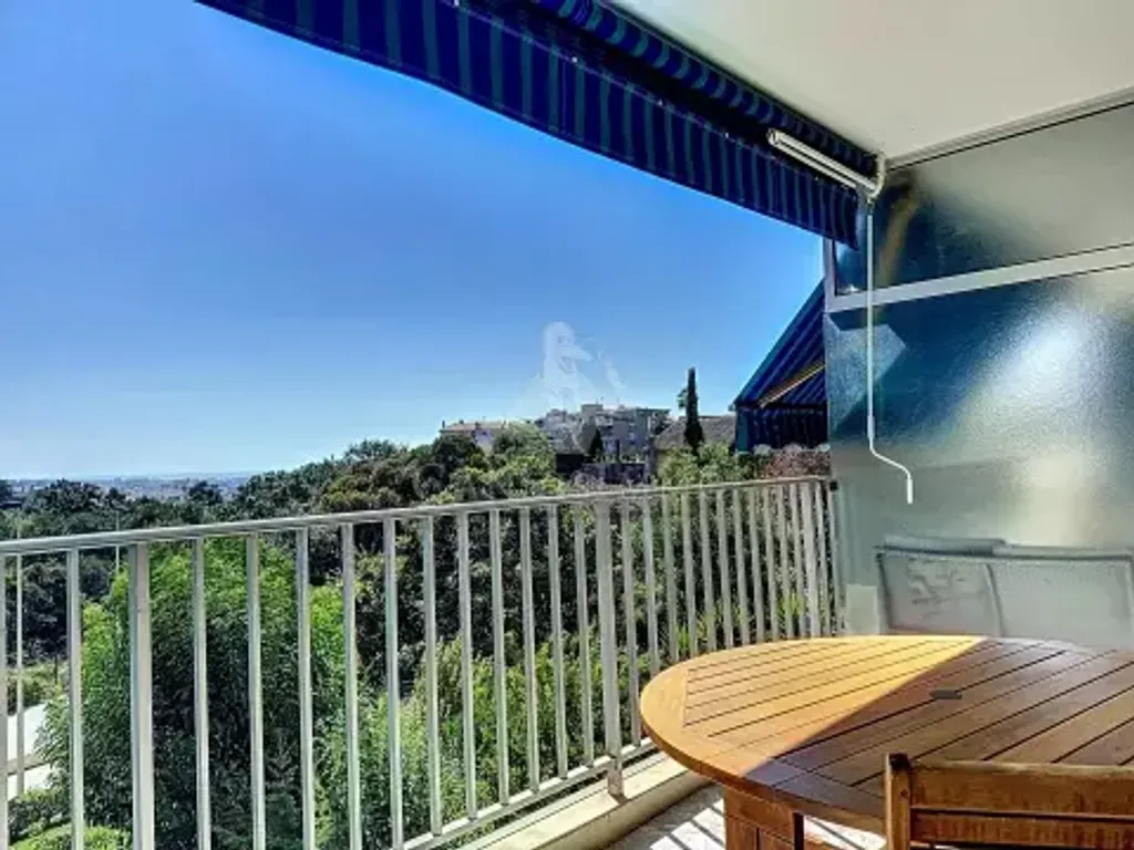 Achat appartement à vendre 3 pièces 78 m² - Cannes