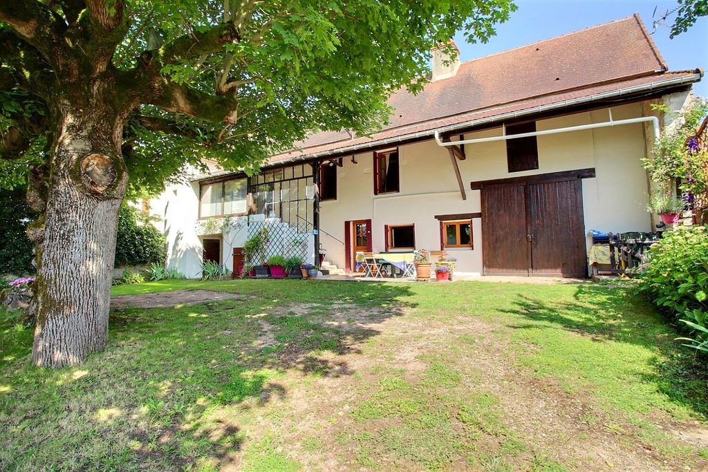 Achat maison à vendre 5 chambres 149 m² - Genouilly