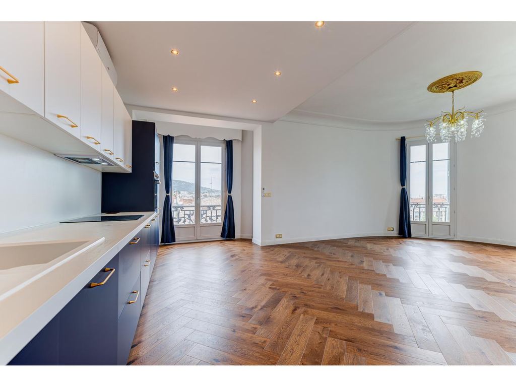 Achat appartement à vendre 3 pièces 75 m² - Nice