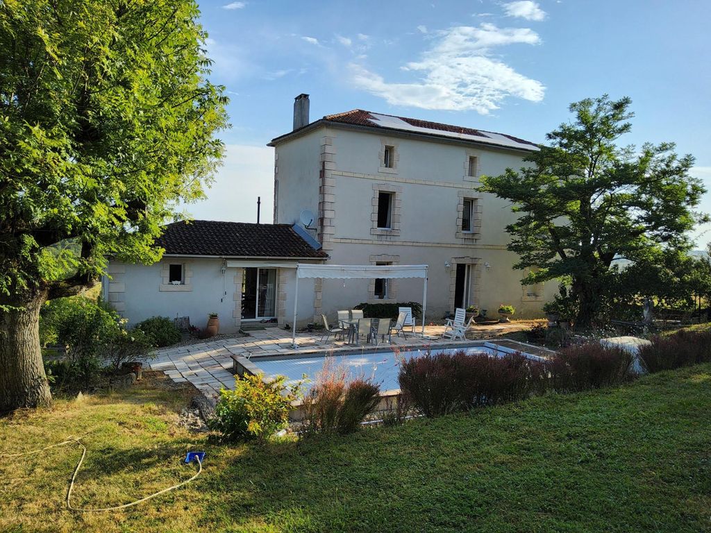 Achat maison à vendre 4 chambres 250 m² - Montagnac-sur-Auvignon