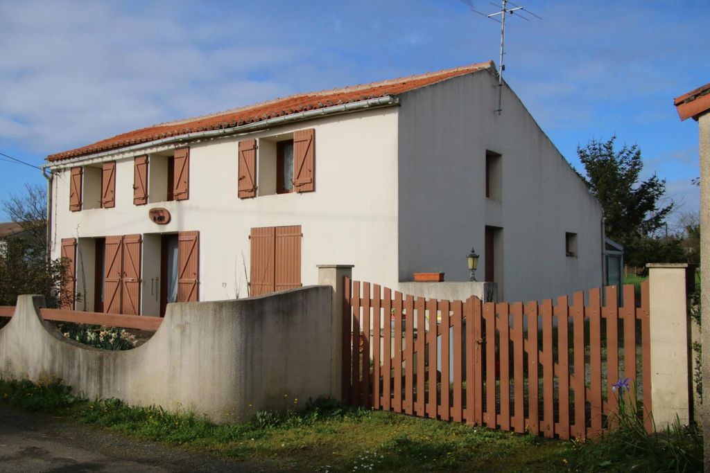 Achat maison à vendre 4 chambres 148 m² - Nalliers