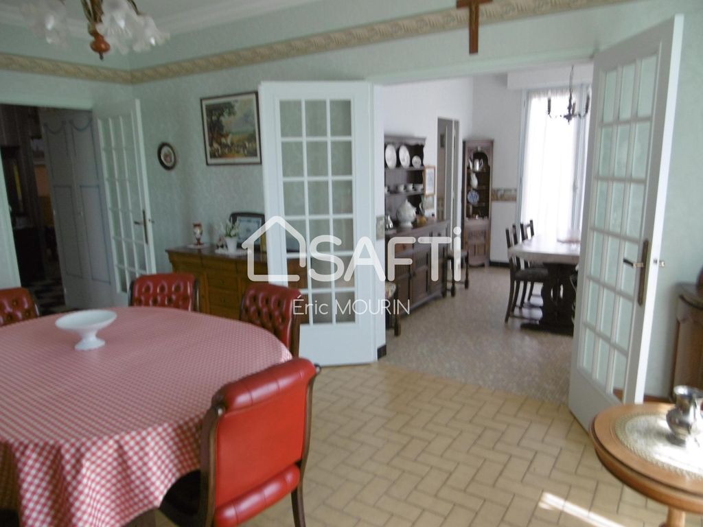 Achat maison à vendre 6 chambres 135 m² - Segré-en-Anjou-Bleu