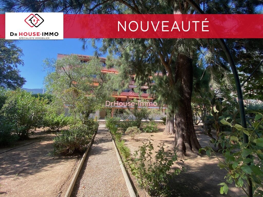 Achat appartement à vendre 4 pièces 88 m² - Cavalaire-sur-Mer