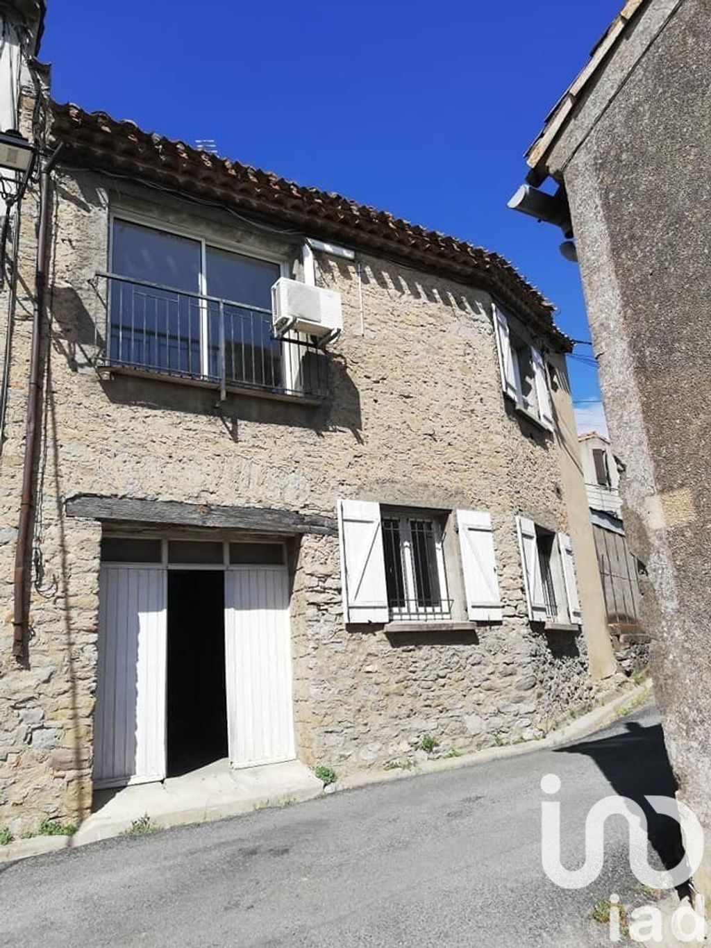 Achat maison à vendre 2 chambres 74 m² - Bouilhonnac