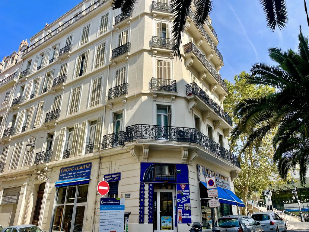 Achat appartement à vendre 5 pièces 128 m² - Toulon