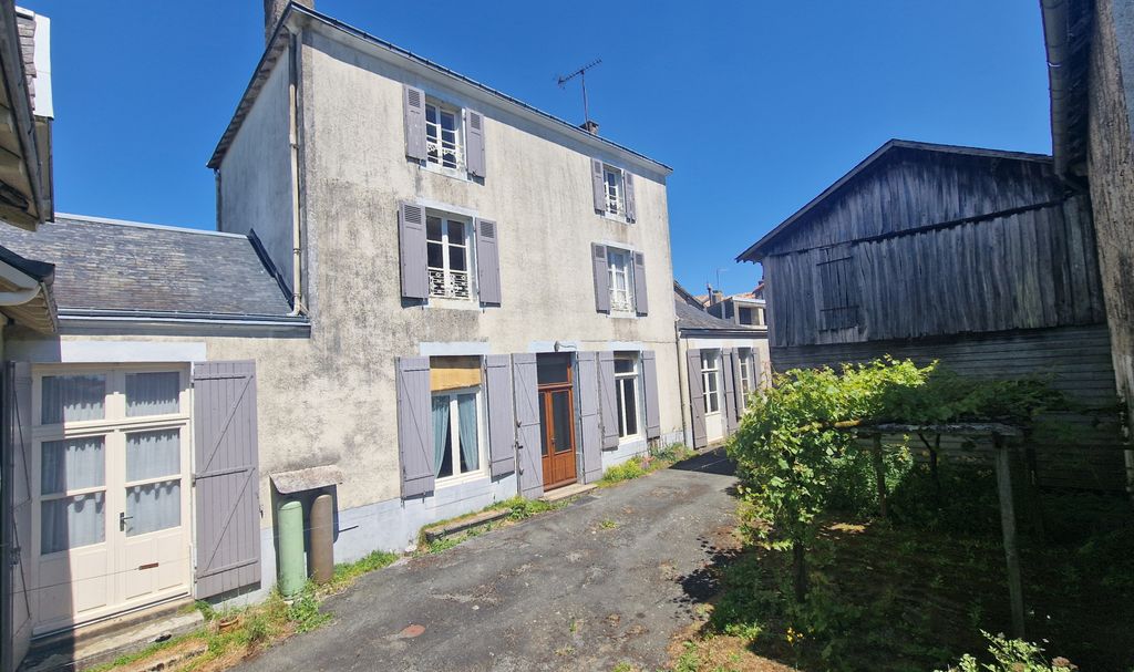 Achat maison à vendre 4 chambres 192 m² - Sanxay