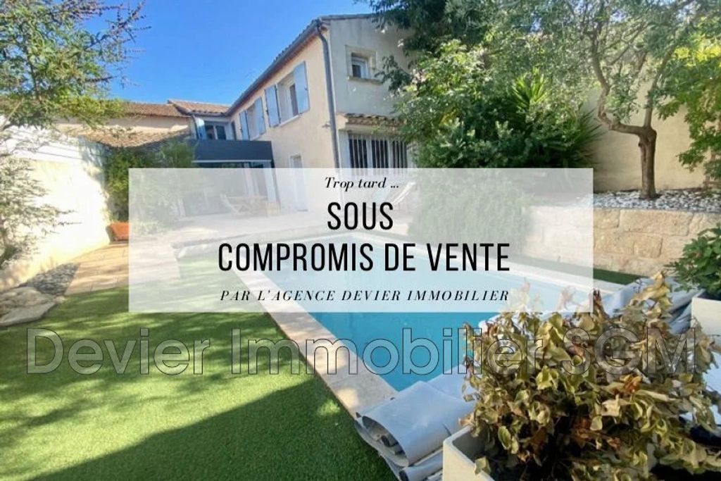 Achat maison à vendre 4 chambres 113 m² - Saint-Geniès-des-Mourgues