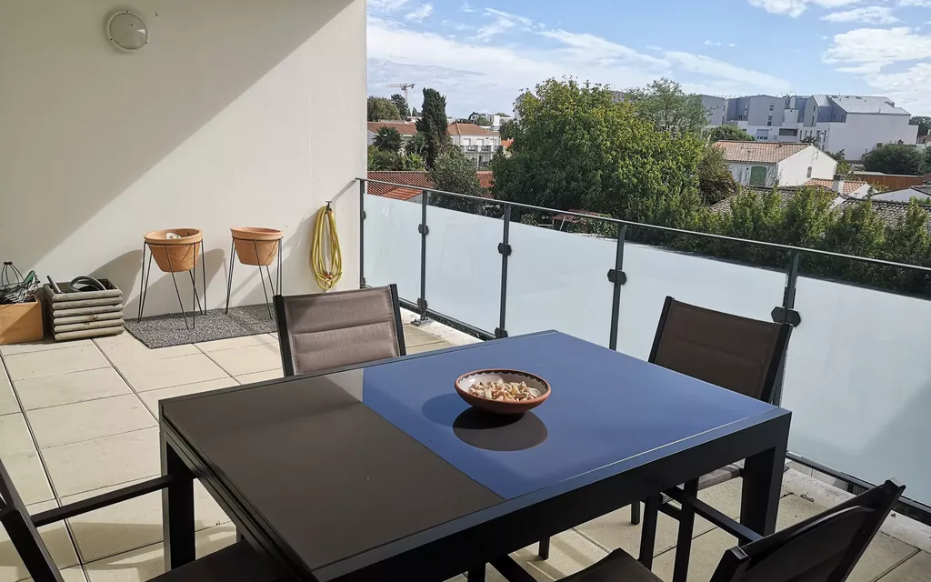 Achat appartement à vendre 3 pièces 74 m² - La Rochelle