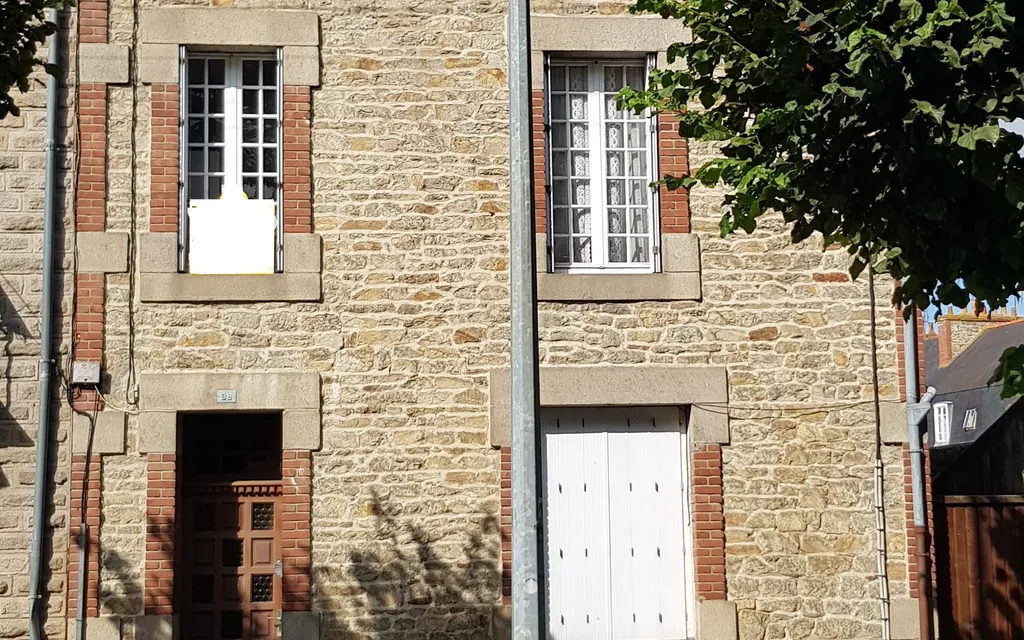 Achat maison à vendre 4 chambres 131 m² - Guingamp