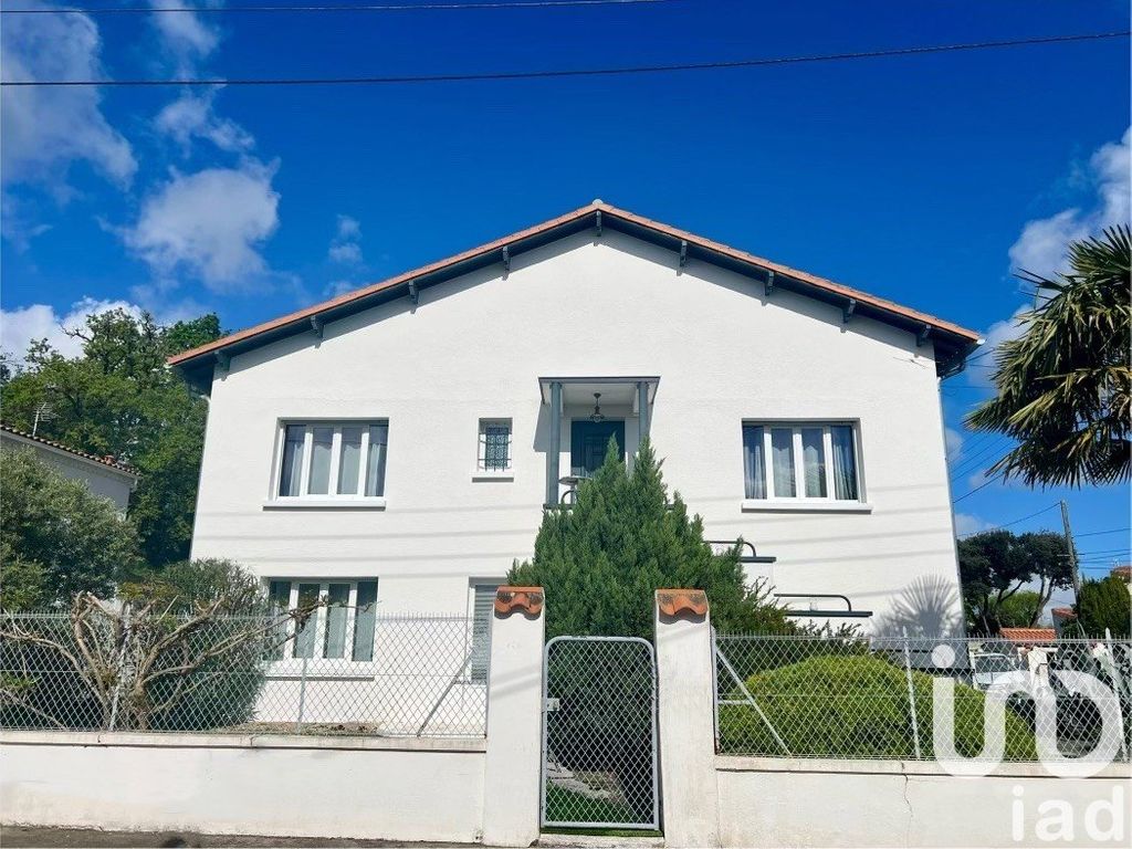 Achat maison à vendre 5 chambres 190 m² - Royan