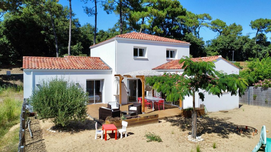 Achat maison à vendre 4 chambres 150 m² - La Tranche-sur-Mer