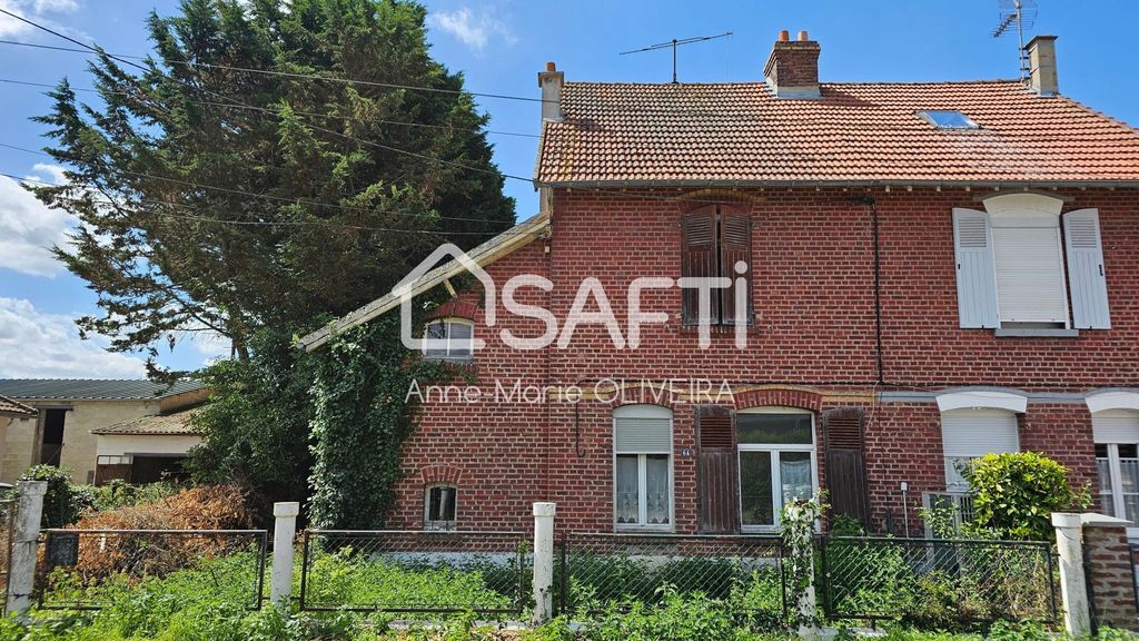 Achat maison à vendre 2 chambres 75 m² - Chauny