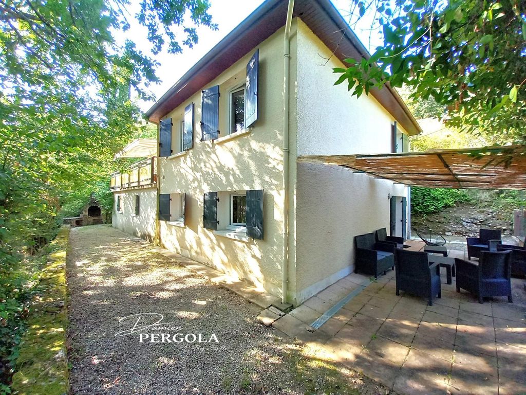 Achat maison à vendre 5 chambres 140 m² - Sarlat-la-Canéda