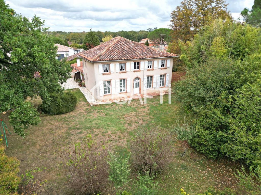 Achat maison à vendre 6 chambres 240 m² - Montauban