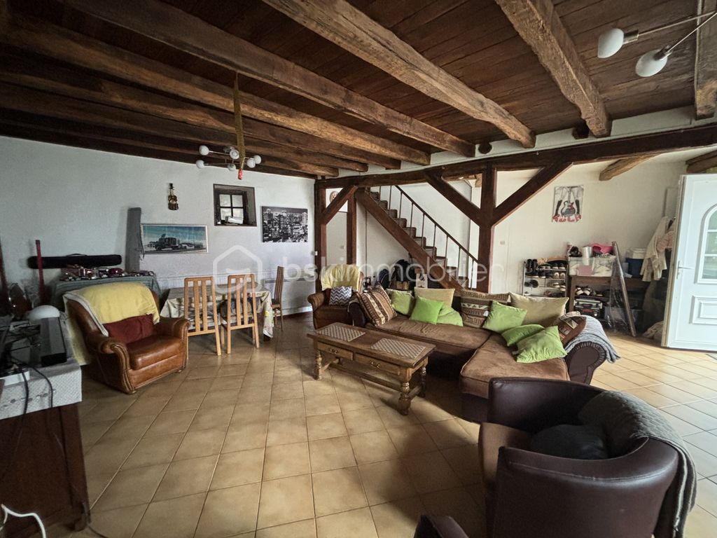 Achat maison à vendre 3 chambres 114 m² - La Ferrière-en-Parthenay