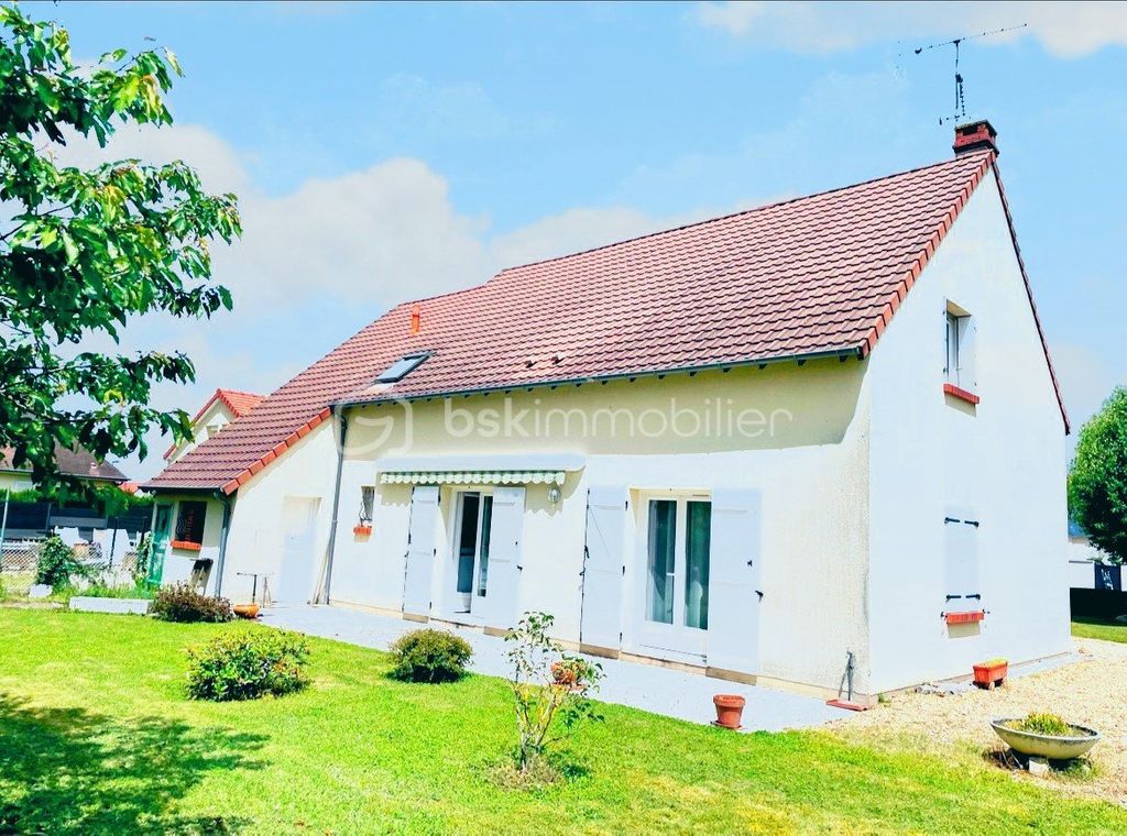 Achat maison à vendre 3 chambres 146 m² - Saint-Cyr-en-Val