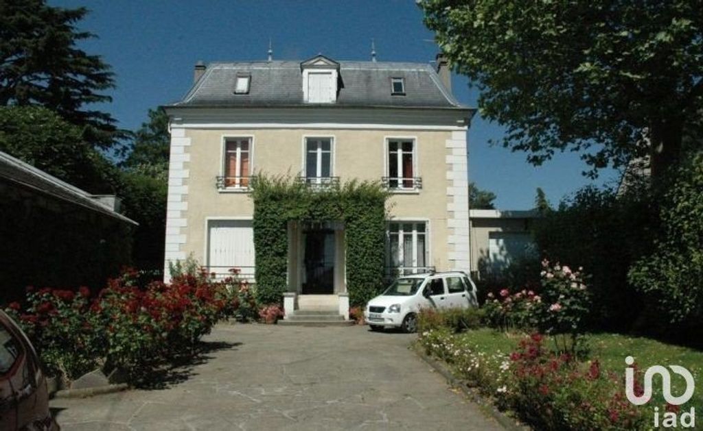 Achat maison à vendre 5 chambres 204 m² - Mandres-les-Roses