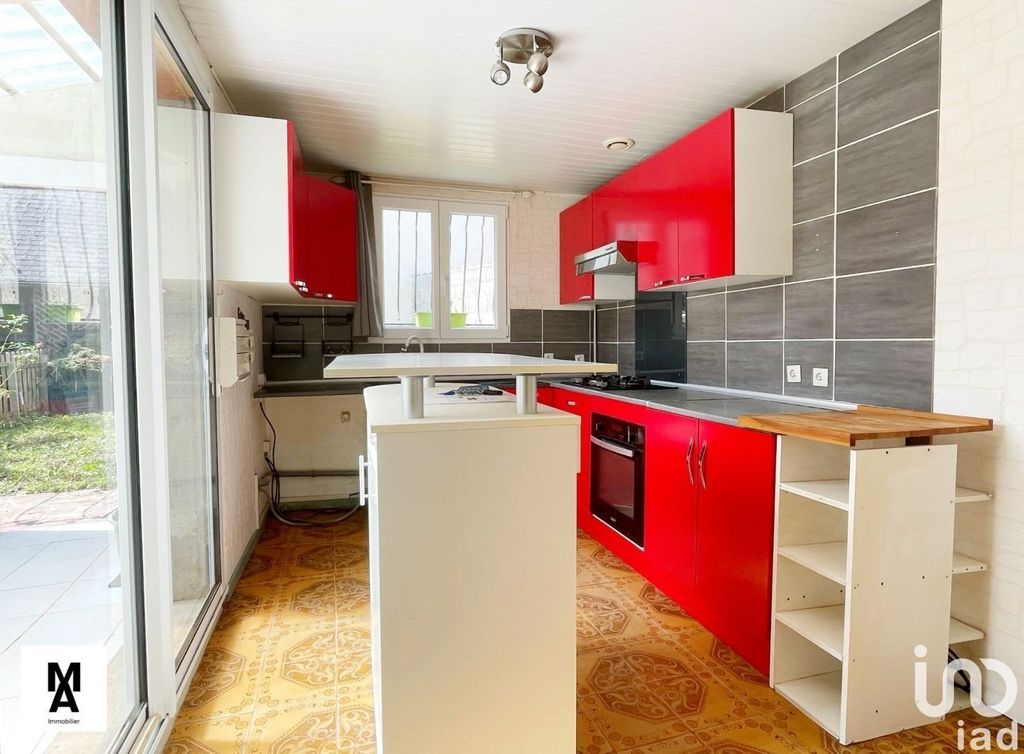 Achat maison à vendre 2 chambres 77 m² - Briot