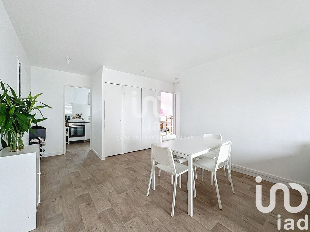 Achat appartement à vendre 4 pièces 69 m² - Rillieux-la-Pape