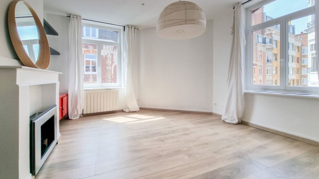 Achat appartement à vendre 3 pièces 67 m² - La Madeleine