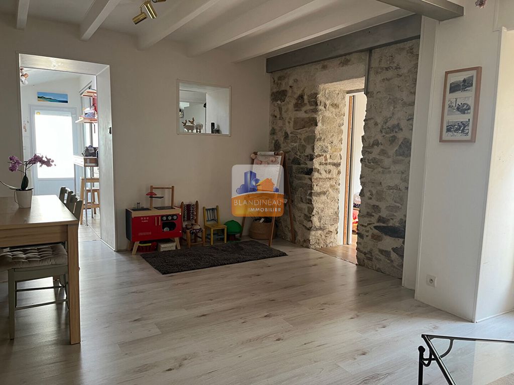 Achat maison à vendre 3 chambres 83 m² - La Montagne