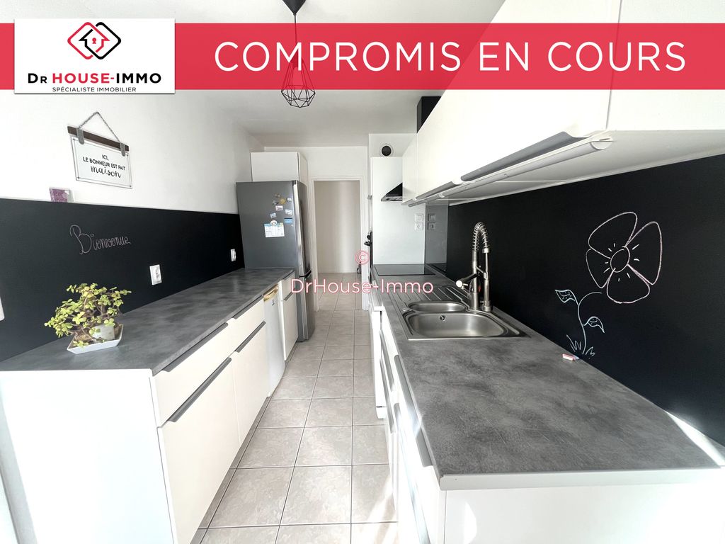 Achat appartement à vendre 4 pièces 85 m² - Vitrolles