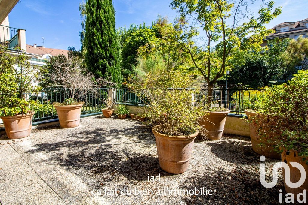 Achat appartement à vendre 4 pièces 95 m² - Rueil-Malmaison