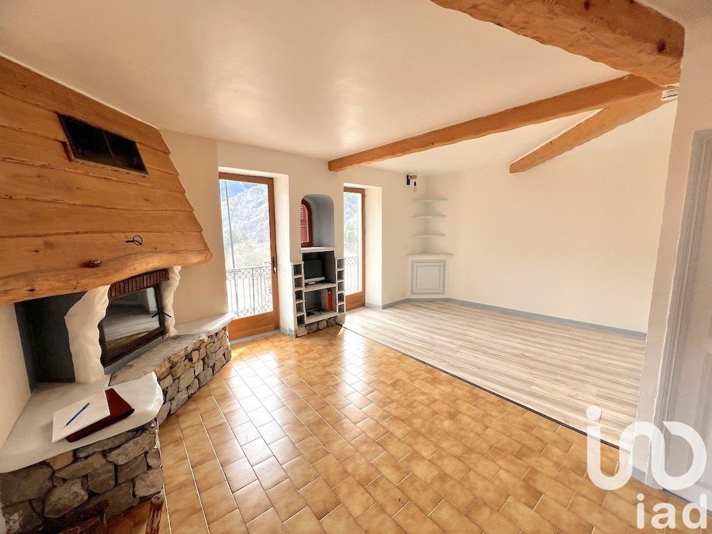 Achat appartement à vendre 2 pièces 48 m² - Saint-Martin-Vésubie