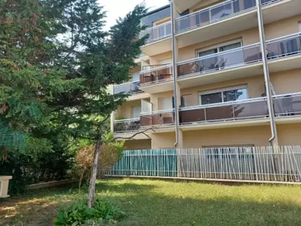 Achat appartement à vendre 2 pièces 44 m² - Villemomble