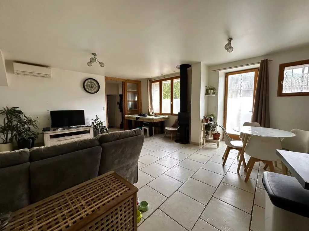 Achat maison à vendre 3 chambres 110 m² - Saint-Étienne-de-Gourgas