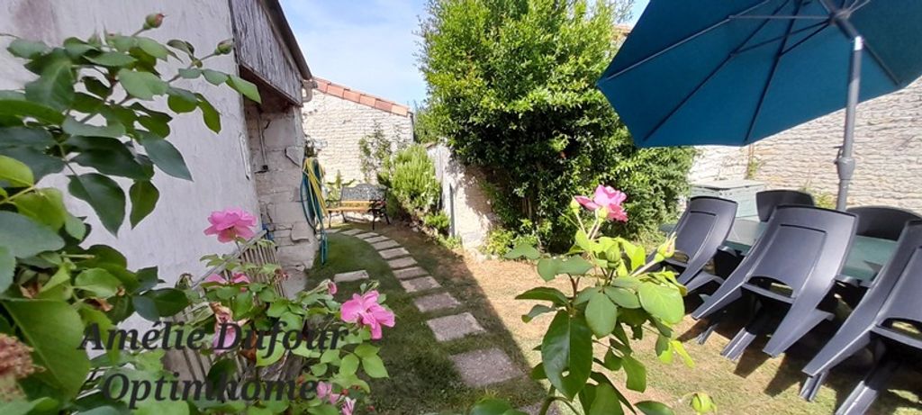 Achat maison à vendre 4 chambres 146 m² - Surgères