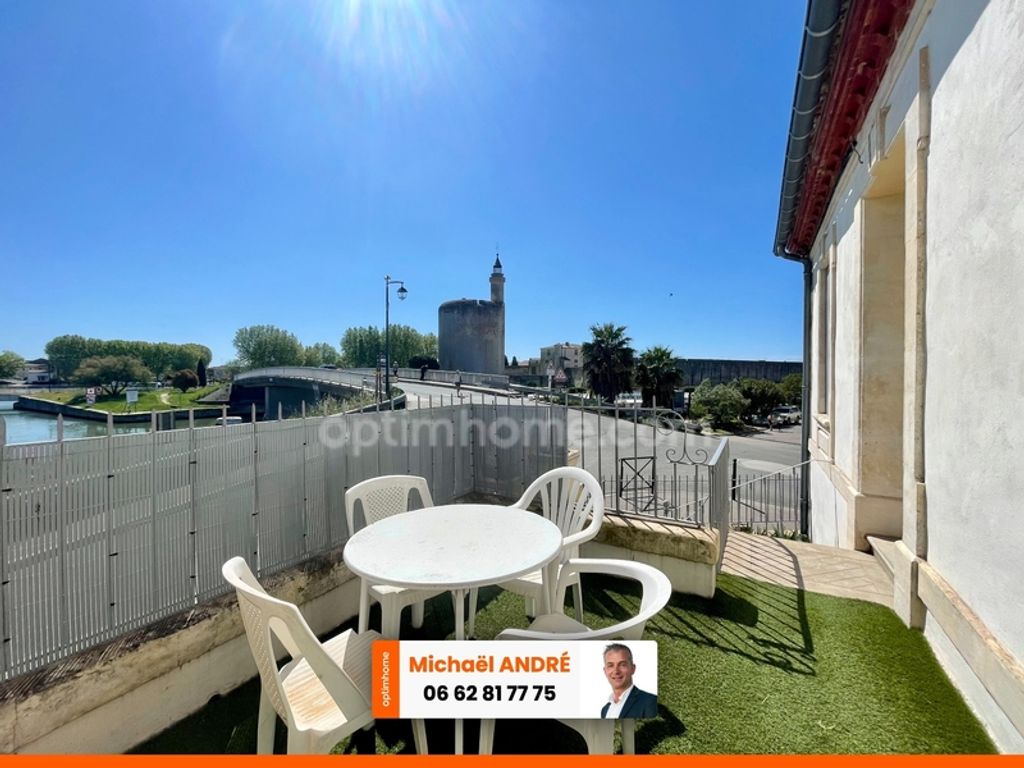 Achat maison à vendre 4 chambres 137 m² - Aigues-Mortes