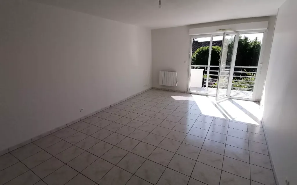 Achat appartement à vendre 2 pièces 48 m² - Neuville-de-Poitou