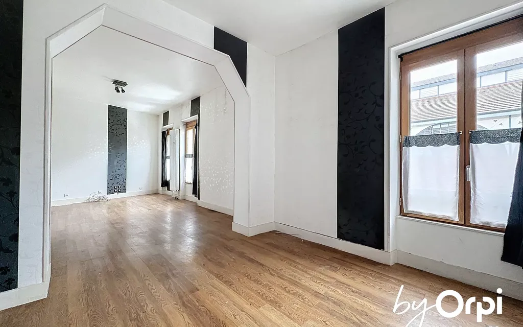 Achat maison à vendre 3 chambres 384 m² - Commentry