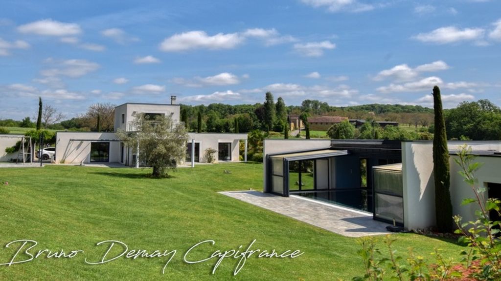 Achat maison à vendre 3 chambres 267 m² - Sarlat-la-Canéda